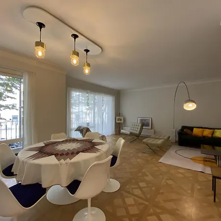 Le Victor Hugo, Centre Apartment
